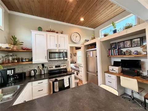 Kitchen - 1514 Bethlehem Rd, Equality, AL 36026 photo 5 of 7