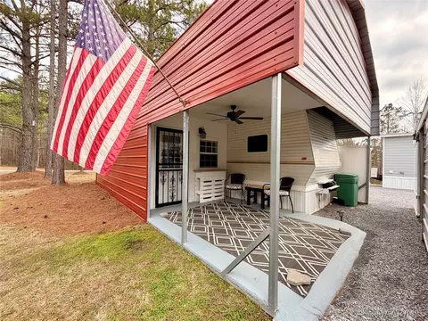 Exterior - 1514 Bethlehem Rd, Equality, AL 36026 photo 7 of 11