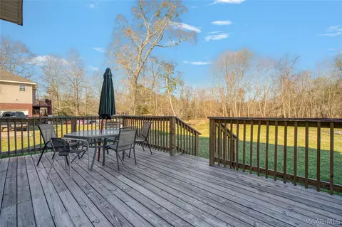 Exterior - 5860 Pineleaf Dr, Millbrook, AL 36054 photo 4 of 5
