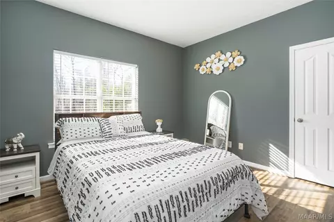 Bedroom - 5860 Pineleaf Dr, Millbrook, AL 36054 photo 6 of 9