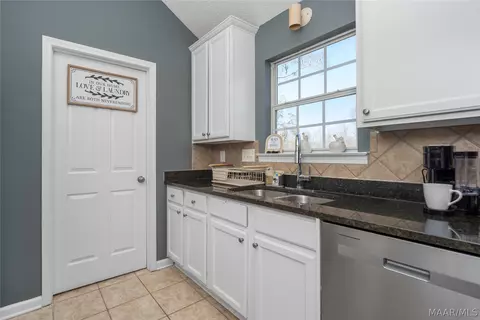 Kitchen - 5860 Pineleaf Dr, Millbrook, AL 36054 photo 2 of 2