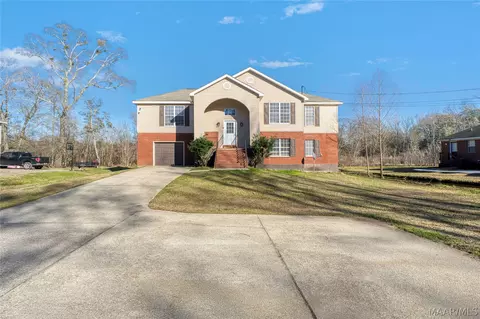 Exterior - 5860 Pineleaf Dr, Millbrook, AL 36054 photo 2 of 5