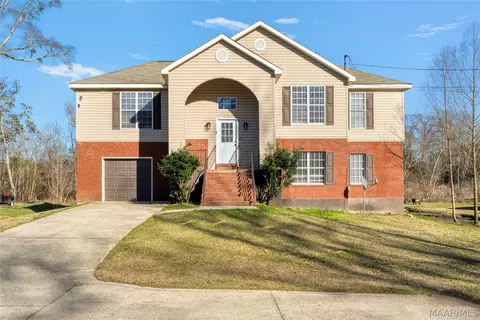 5860 Pineleaf Dr, Millbrook, AL 36054