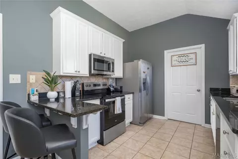 Kitchen - 5860 Pineleaf Dr, Millbrook, AL 36054 photo 1 of 2