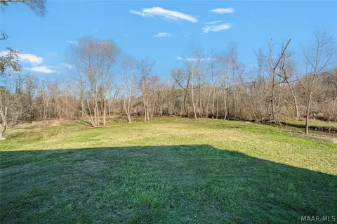 Exterior - 5860 Pineleaf Dr, Millbrook, AL 36054 photo 5 of 5