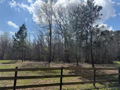 212 Hunter Trl, Pike Road, AL 36064