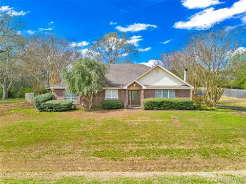 472 Richfield Rd, Deatsville, AL 36022