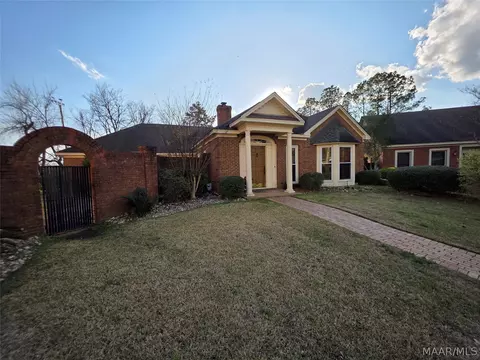 1524 Charleton Dr, Montgomery, AL 36106