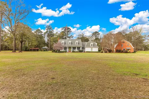 127 Deepwoods Cir, Valley Grande, AL 36701