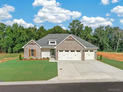 72 Della Dr, Wetumpka, AL 36093