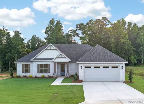 106 Della Dr, Wetumpka, AL 36093