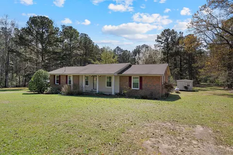 7417 Upper River Rd, Tallassee, AL 36078