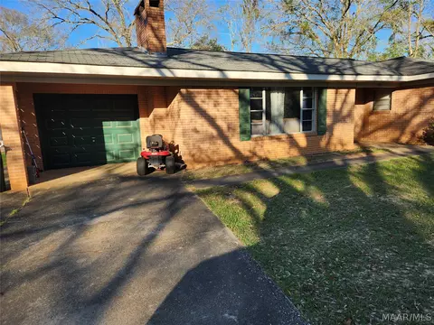 102 Walnut Dr, Enterprise, AL 36330 photo 1