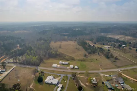 1031 Middle Rd, Eclectic, AL 36024