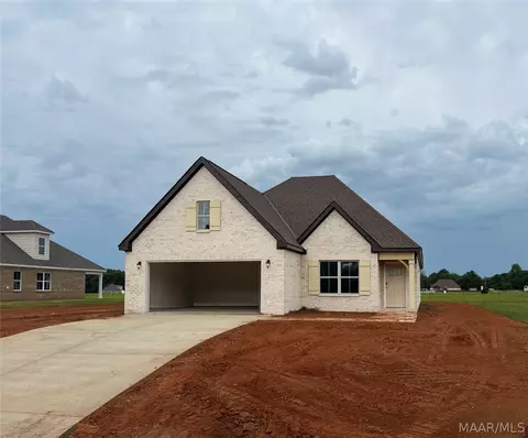 322 Pedric Dr, Wetumpka, AL 36093