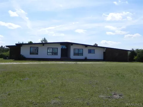 2889 Claud Rd, Eclectic, AL 36024