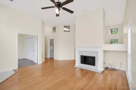 Living - 730 Ryefield Rd, Montgomery, AL 36117 photo 1 of 3