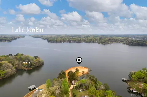 684 Blackberry Cove Rd, Deatsville, AL 36022