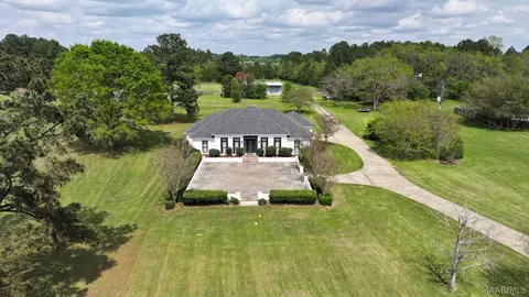 305 Foxchase Dr, Pike Road, AL 36064