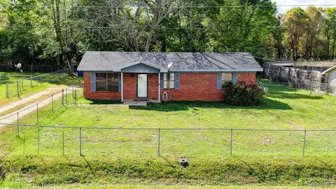 98 Poplar St, Grove Hill, AL 36451