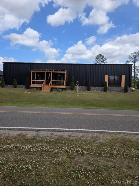 770 Shields Rd, Holtville, AL 36022