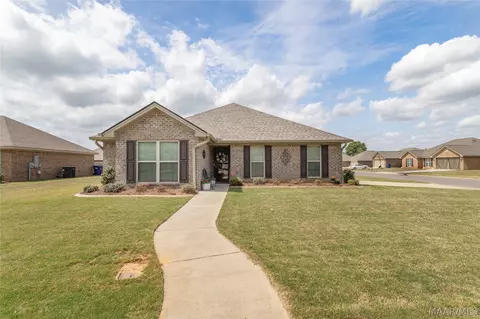 94 Hideaway Ln, Wetumpka, AL 36092