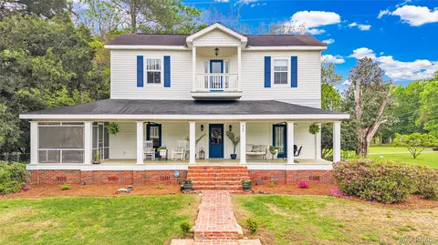 923 W Tuskeena St, Wetumpka, AL 36092