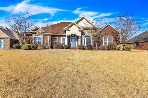 925 Fireside Dr, Prattville, AL 36067