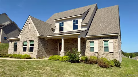 33 Riverhills Dr, Tallassee, AL 36078
