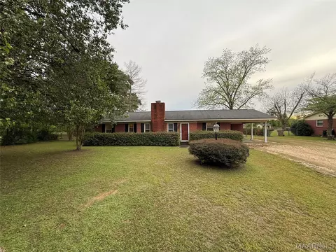 110 Bracelle Dr, Selma, AL 36701