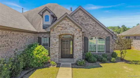9290 Crescent Lodge Cir, Pike Road, AL 36064
