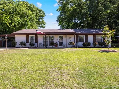 116 Guilford Ln, Prattville, AL 36066