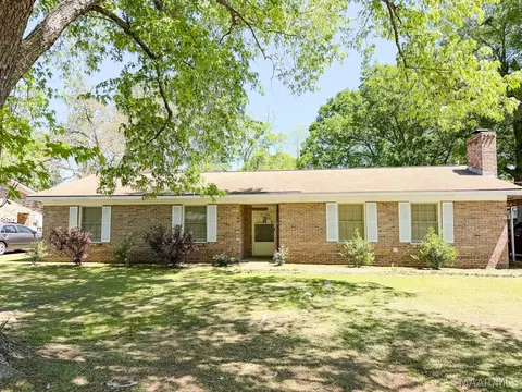132 Butler St, Selma, AL 36701