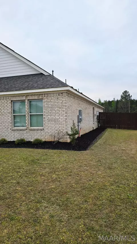 Exterior - 112 Kohn Dr, Millbrook, AL 36054 photo 3 of 8