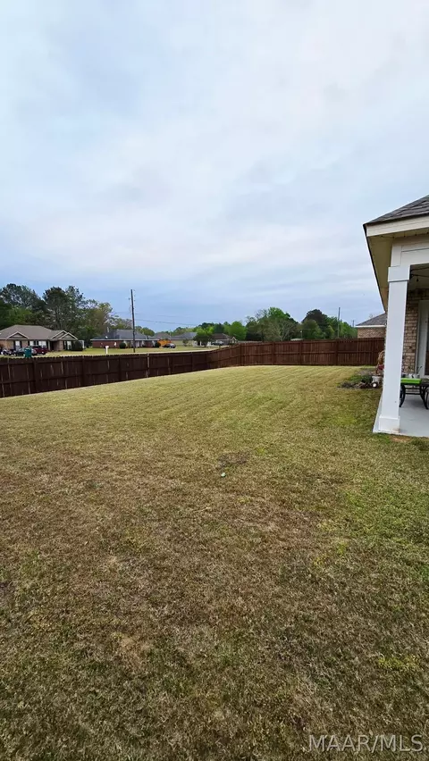 Exterior - 112 Kohn Dr, Millbrook, AL 36054 photo 5 of 8