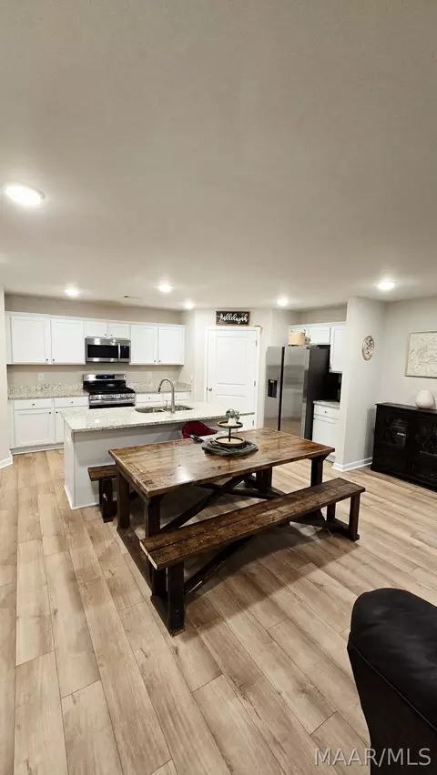 Kitchen - 112 Kohn Dr, Millbrook, AL 36054 photo 2 of 3