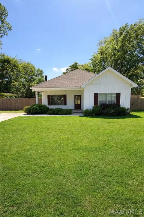 705 W Tallassee St, Wetumpka, AL 36092