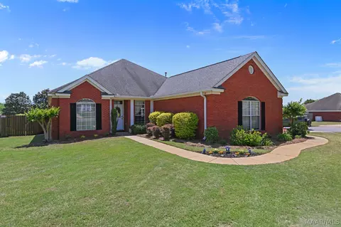 1086 Poplar St, Prattville, AL 36066