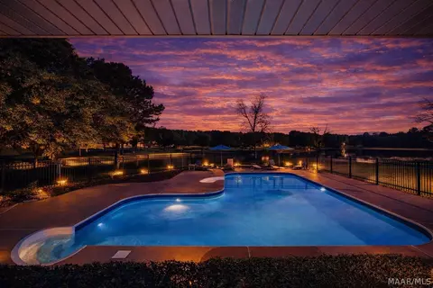 2002 Goose Pointe Lndg, Prattville, AL 36067