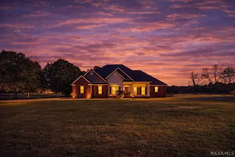 2002 Goose Pointe Lndg, Prattville, AL 36067