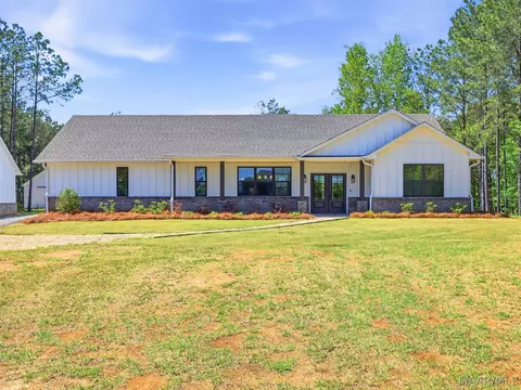 1020 Chesson Hill Dr, Fitzpatrick, AL 36029