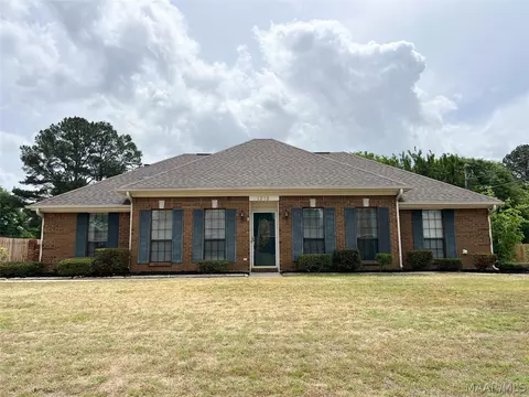 1218 Yorkshire Dr, Prattville, AL 36067