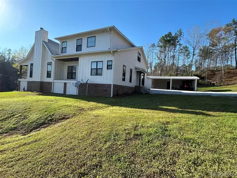 Exterior - 863 County Road 481 Rd, Clanton, AL 35046 photo 2 of 4
