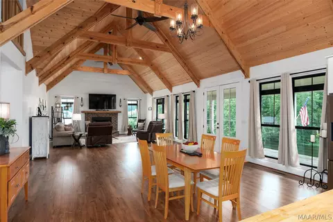 Dining - 863 County Road 481 Rd, Clanton, AL 35046 photo 1 of 2