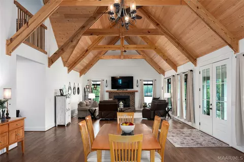 Dining - 863 County Road 481 Rd, Clanton, AL 35046 photo 2 of 2
