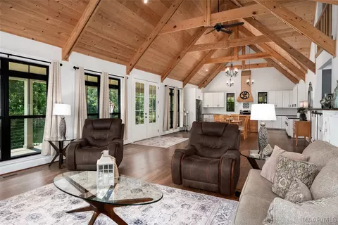 Living - 863 County Road 481 Rd, Clanton, AL 35046 photo 1 of 4