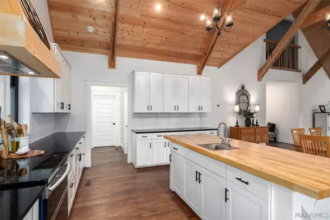 Kitchen - 863 County Road 481 Rd, Clanton, AL 35046 photo 1 of 5