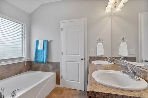 Bath - 121 Bishop Ct, Millbrook, AL 36054 photo 1 of 4