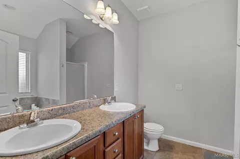 Bath - 121 Bishop Ct, Millbrook, AL 36054 photo 2 of 4