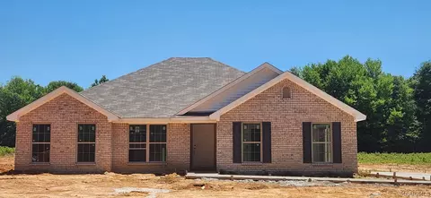 1938 Alpine Dr, Deatsville, AL 36022
